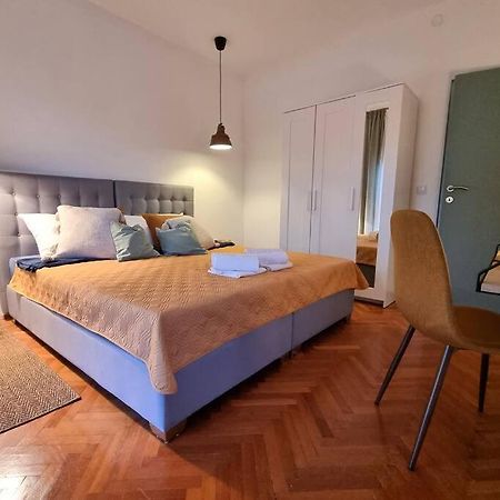 Chi Chi Apartment Pula Ngoại thất bức ảnh